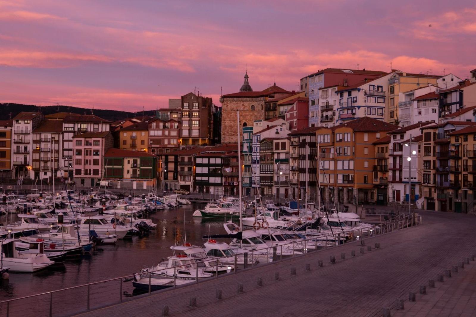 Lameragane, En El Centro Historico Junto Al Parque Bermeo Kültér fotó